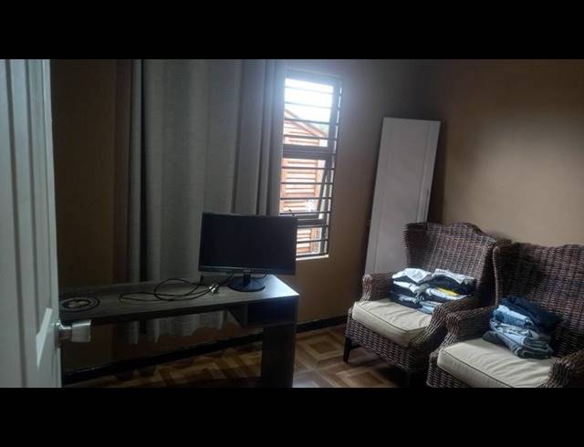 3 BEDROOM HOUSE FOR SALE IN KLIPSPRUIT WEST
